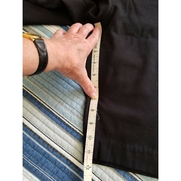 Daisy Fuentes Womens Black Walking Shorts Front & Back Pockets Belt Loops Sz 10 - Picture 6 of 8